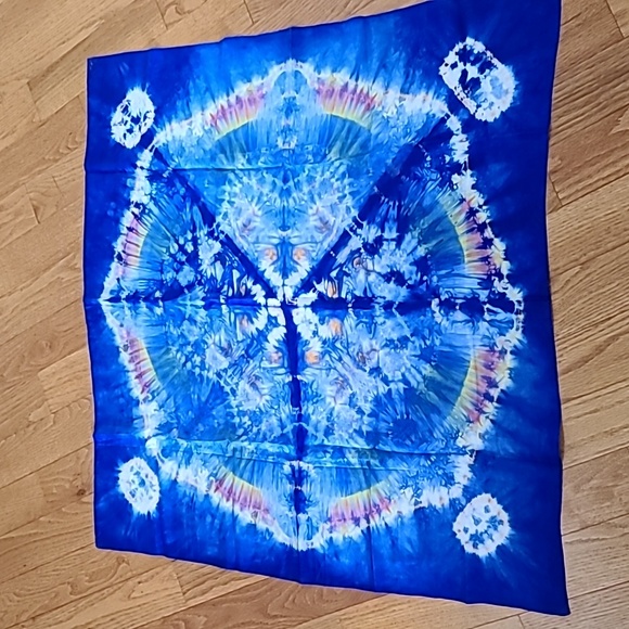 Beautiful Pure Silk Scarf - Picture 3 of 9